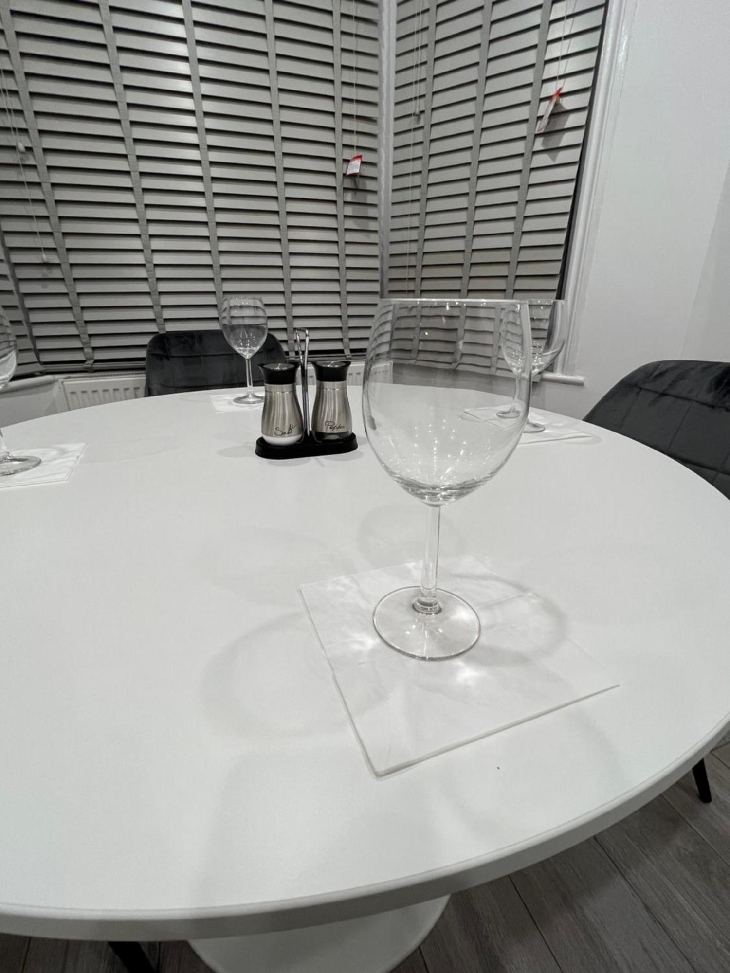 F4 Luxury Stays One Bed Apartment With Parking Ilford Eksteriør billede