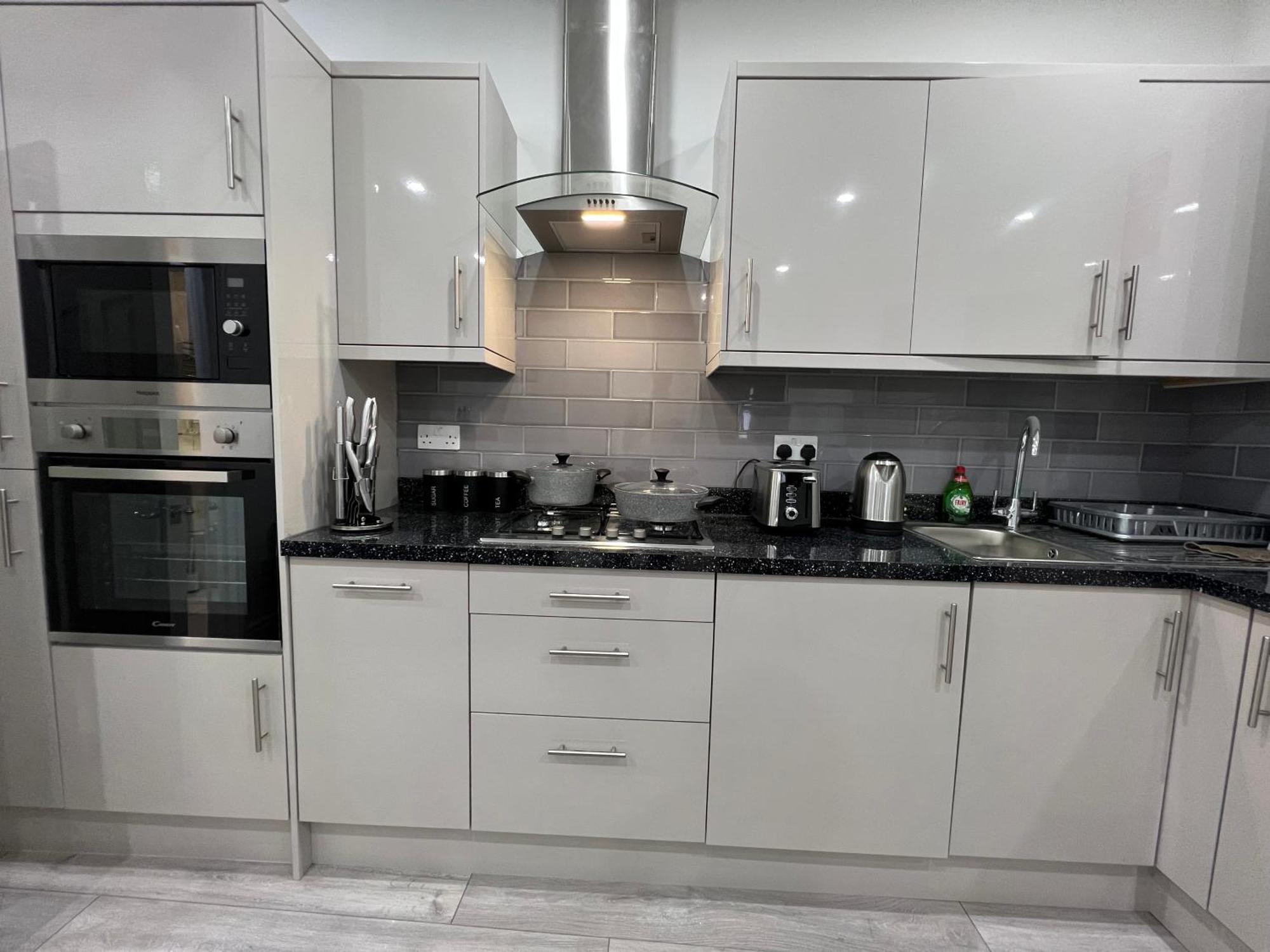 F4 Luxury Stays One Bed Apartment With Parking Ilford Eksteriør billede